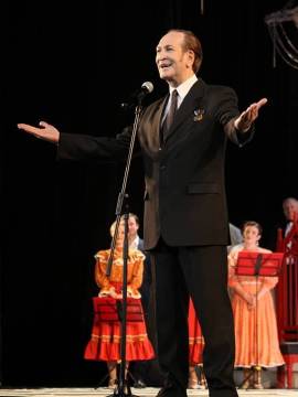 В Краснодарском театре драмы состоялся бенефис заслуженного артиста РФ Олега Метелёва