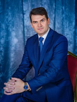 День рождения директора Краснодарского академического театра драмы им. М.Горького Максима Секачева