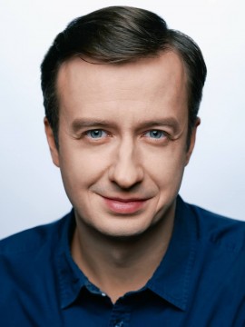 Сегодня свой День рождения празднует главный режиссёр театра, заслуженный артист Кубани Арсений Фогелев!